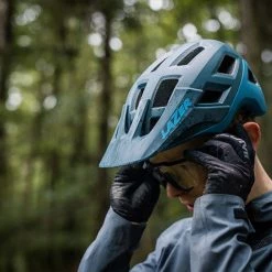 Lazer Coyote Helmet - Dark Blue