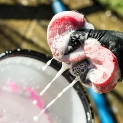 Muc-Off Expanding Cleaning Sponge 9 Muc-Off Expanding Cleaning Sponge