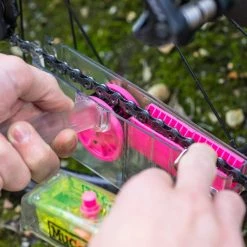 Muc-Off X3 Chain Cleaning Machine 14 Muc-Off X3 Chain Cleaning Machine