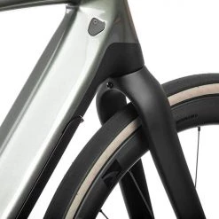 Pivot Cycles Pivot E-Vault E-Bike W/ Carbon Wheels