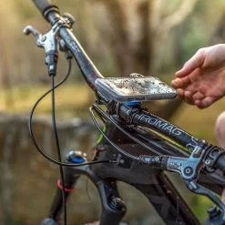 Quad Lock IPhone Poncho 13 Quad Lock IPhone Poncho